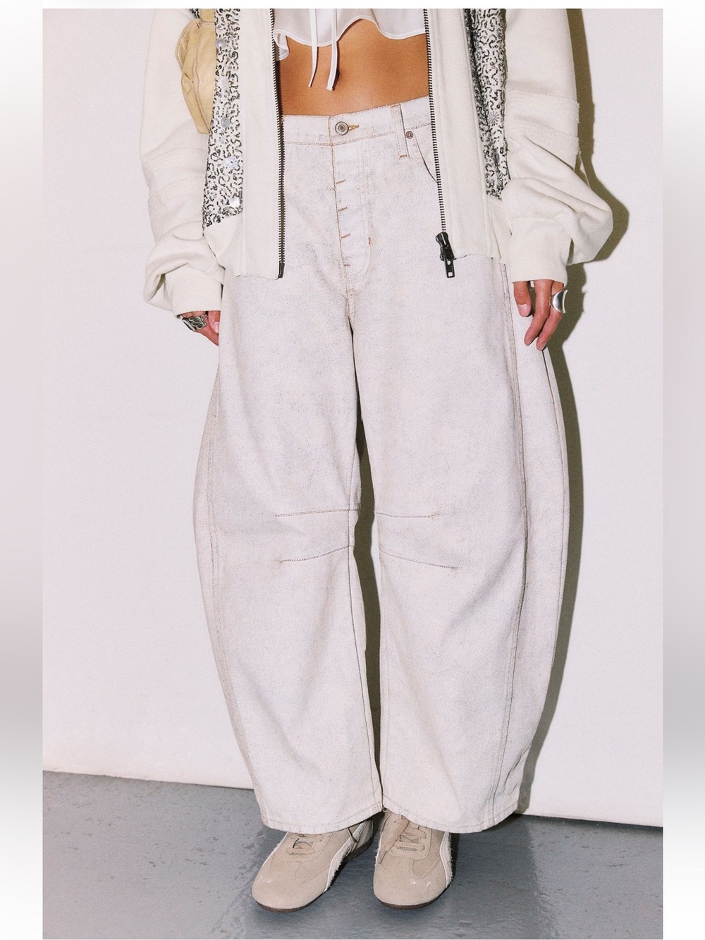 NWT FREE PEOPLE WE THE FREE GOOD LUCK COATED BARREL JEANS 🔥 - Picture 7 of 7